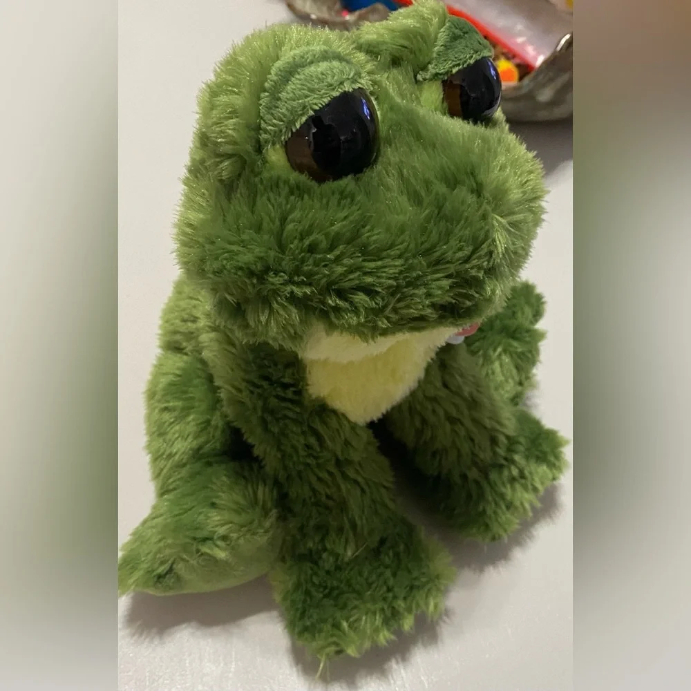 Dreamy Eyes Green Frog Plush Toy